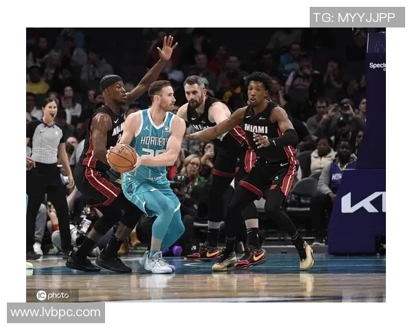 热火队以大比分击败黄蜂队：全面剖析这场精彩绝伦的胜利