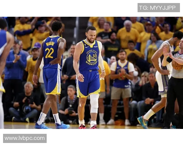 勇士全队备战新赛季，球队核心状态良好